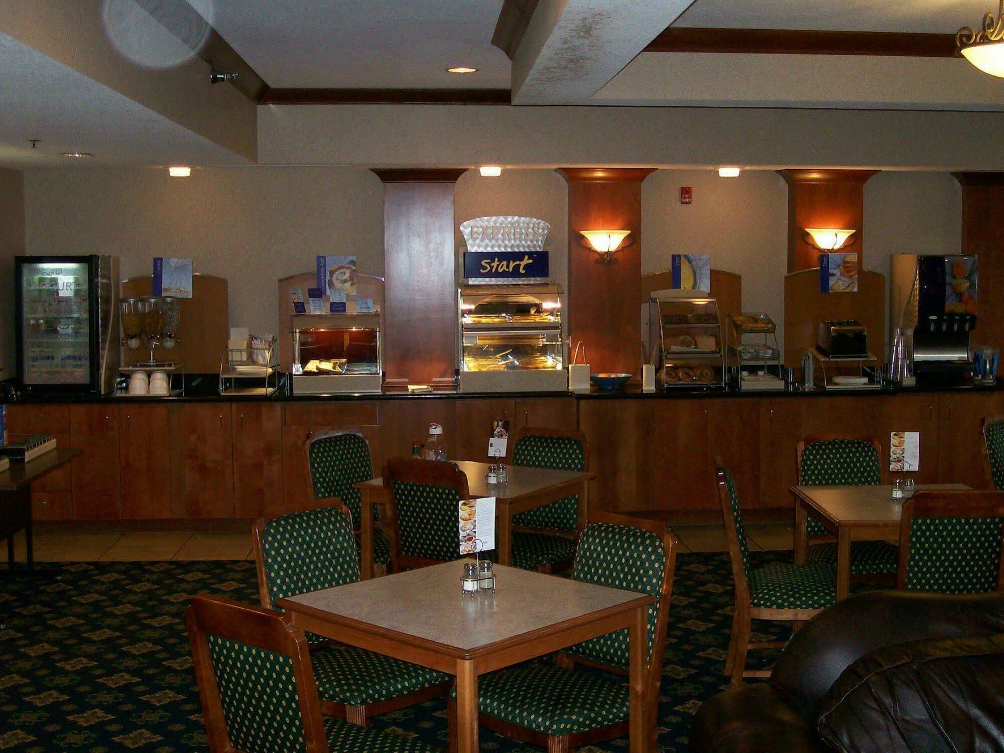 Holiday Inn Express & Suites - Dickinson, An Ihg Hotel Restaurante foto